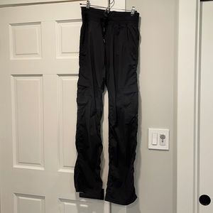 Lululemon Size 6 Black Pants